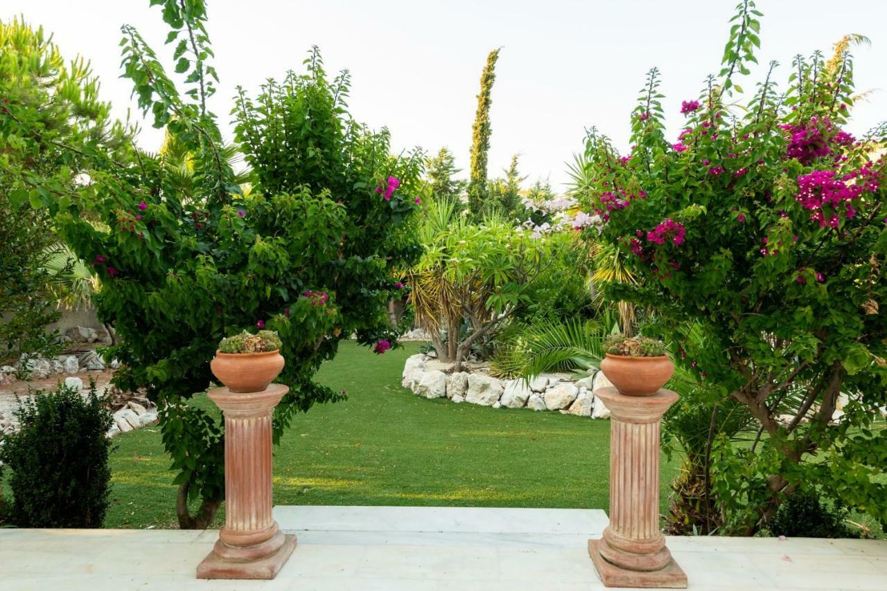 Nicole'S Garden Villa Καλλιθέα Εξωτερικό φωτογραφία